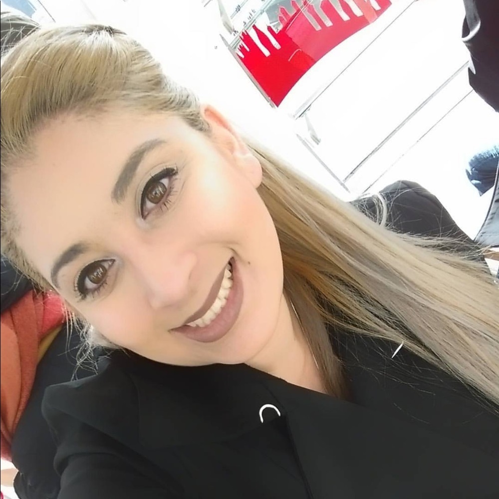 Meet your Posher, Jasmine